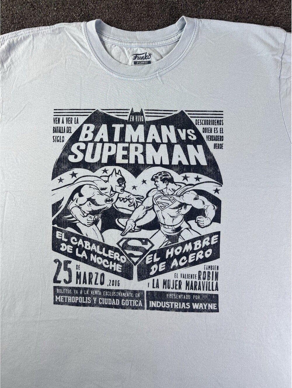 Batman v Superman Youth XL Funko T Shirt Spanish Poster DC Comics 2016 Blue